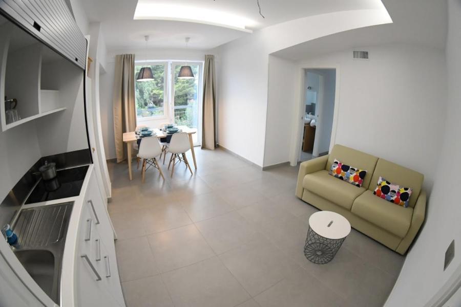 Golden Beach Residence Фрегене Экстерьер фото